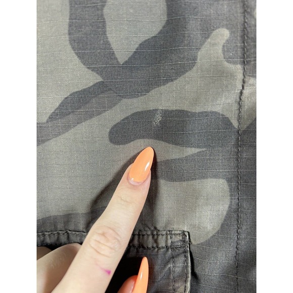 Chap's camo Vest Sz large Outdoors Game day - Picture 6 of 7